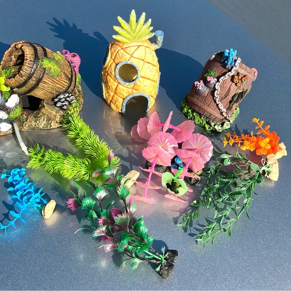 Fish Tank Decorations Set (Lot Of 9) - Picture 4 of 15